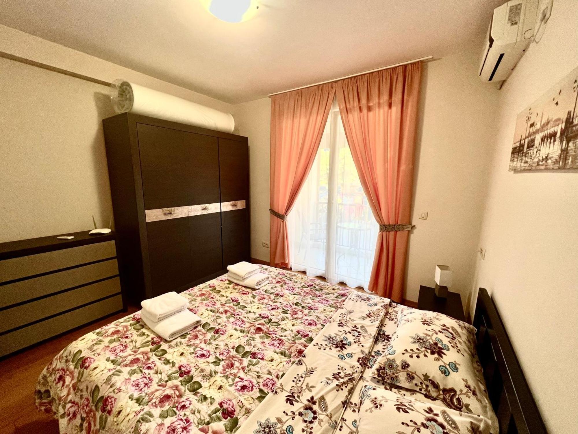 Apartments Nirgilija Tivat Exterior photo