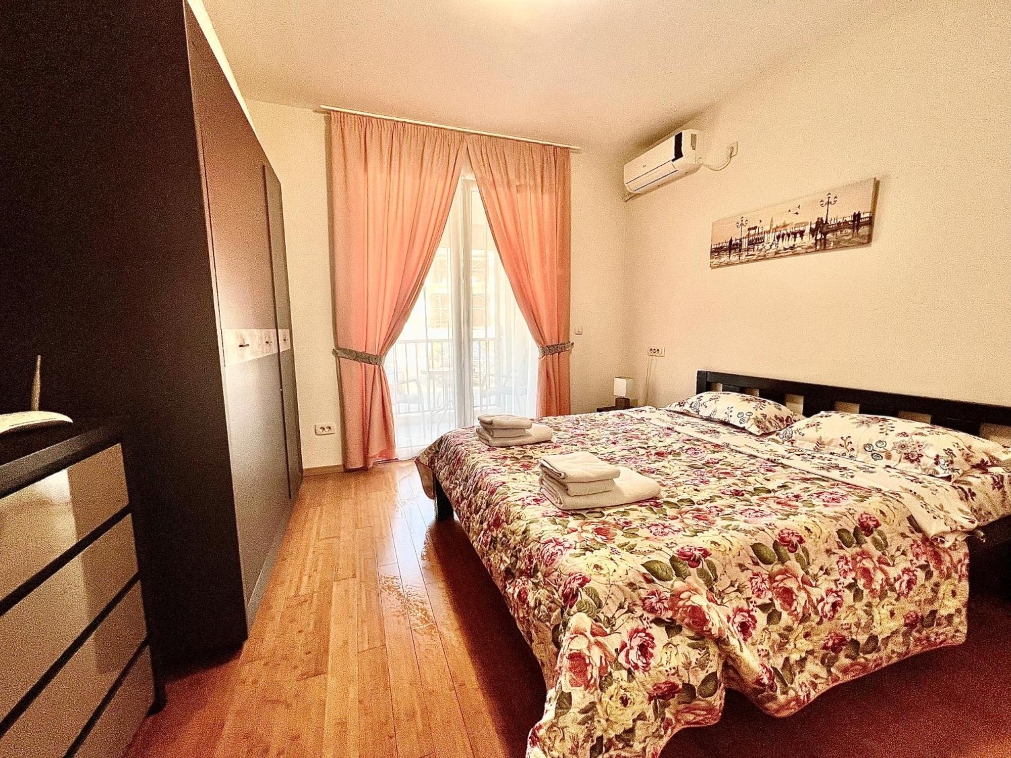 Apartments Nirgilija Tivat Exterior photo
